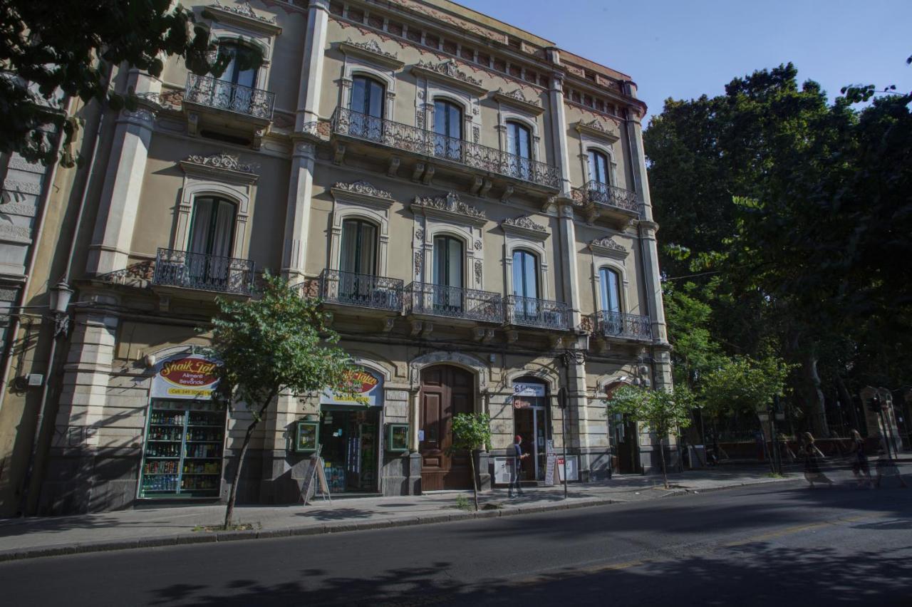 Palazzo Pastura B&B And Apartments Catania Exterior photo