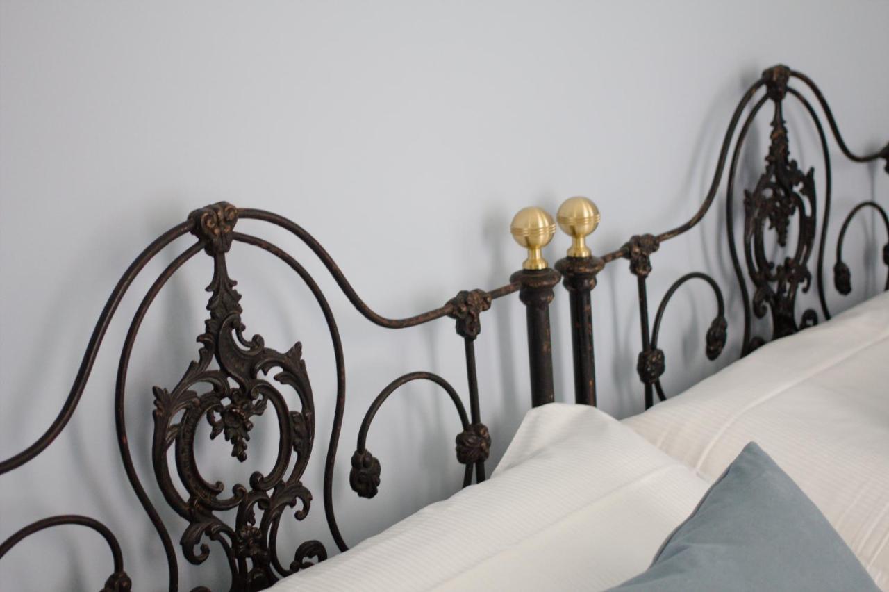 Palazzo Pastura B&B And Apartments Catania Exterior photo